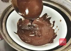 Illustration of how to make wine-filled chocolate 1