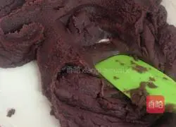 Illustration of how to make Cantonese bean paste mooncakes 1