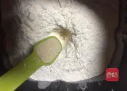 five-flower roll toast Illustration of how to do it 1