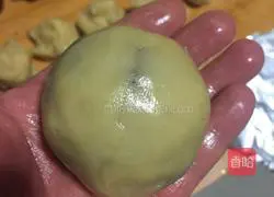 Red bean paste mooncake recipe 11