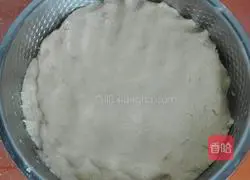 Illustration of how to make black rice stuffed mooncakes 8