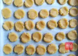 Illustration of how to make egg biscuits 3