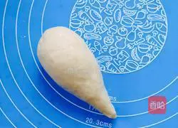 Illustration of how to make golden croissants 6