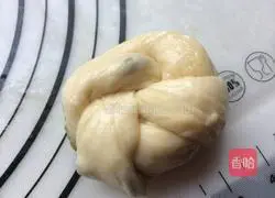 Illustration of how to make raisin almond bread 10