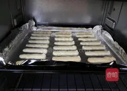 Illustration of how to make finger biscuits 11
