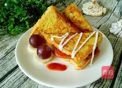 Illustration of how to make fried eggs on toast 7