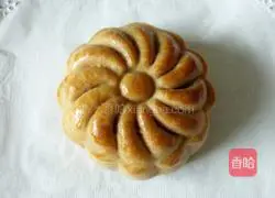 Illustration of how to make Cantonese-style mooncakes with bean paste 19