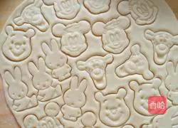 Illustration of how to make cartoon soda crackers 7