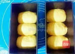 Illustration of how to make Chinese Hokkaido butter toast 11