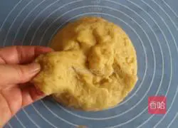 Illustration of how to make purple sesame oil mooncakes 7