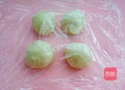 Illustration of how to make croissants 9