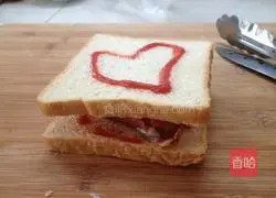 Toast ham and love omelette recipe illustration 5