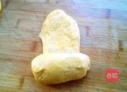 Illustration of how to make carrot toast bread 11