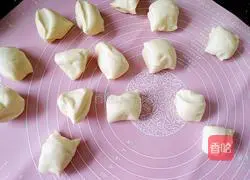 Illustration of how to make croissants (one-time fermentation) 5