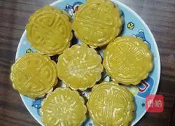 Cantonese-style mooncake recipes 8