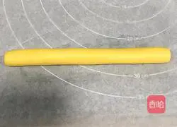 Illustration of how to make kiwi fruit shaped biscuits 9