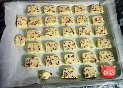 Illustration of how to make cranberry cookies 9