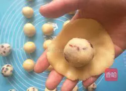 Cranberry Coconut Mooncake Recipe Illustration 5