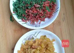 Illustration of how to make five-nut mooncake filling 4