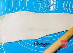 Cute Rabbit Ham Bread Recipe Illustration 5