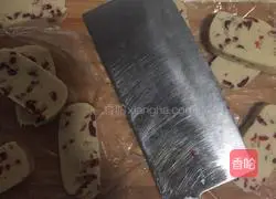 Illustration of how to make cranberry cookies 11