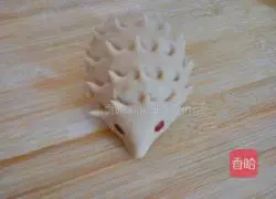 Chocolate Hedgehog Buns Recipe Illustration 7