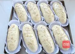 Illustration of how to make rye hot dog bread 9