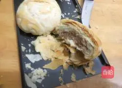 Illustration of how to make pork cakes (fresh meat mooncakes) 13