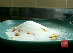 Illustration of how to make sugar orange bread rolls 3