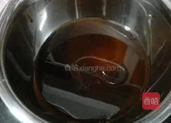 Illustration of how to make chocolate sauce mooncakes 2