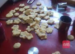 Illustrations of how to make creative cookies 4