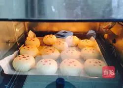  Illustration of how to make crispy five-nut mooncakes 14