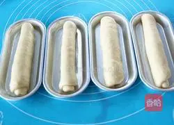 Sausage Bread Recipe Illustration 9