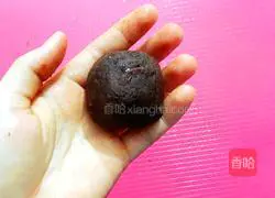 Cantonese bean paste and egg yolk mooncake recipe 10