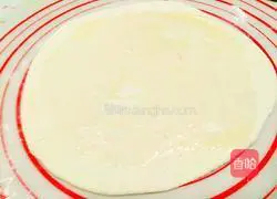 Illustration of how to make Xiangxiang cake 6