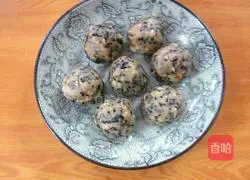 Illustration of how to make homemade Wuren BBQ pork mooncake fillings 17