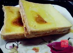 Illustration of how to make cheese toast slices 5