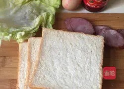 Illustration of how to make egg and cheese toast 1