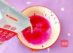 Illustration of how to make dragon fruit snow-skin mooncakes 4