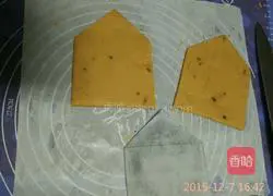 Christmas Cookie Candy House Recipe Illustration 7