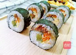 Illustration of how to make meat floss and seaweed rolls 15