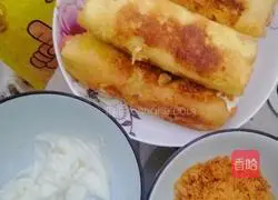 Illustration of making toast rolls 7