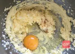 Illustration of making fondant biscuits 5