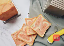 Illustration of how to make two-color water cube toast bread 14
