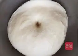 Illustration of how to make buns with strawberry jam 1 