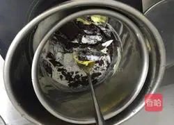 Illustration of how to make chocolate truffles 3