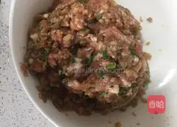 Illustration of how to make mustard vegetable and fresh meat mooncakes 6