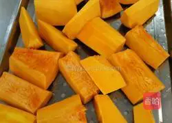 Illustration of how to make puff pastry mooncakes 7