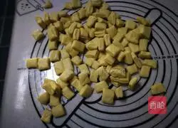 Illustration of how to make Tang Renshen Sausage Hand-Teared Bread 12