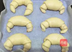 Illustration of how to make whole wheat horn bean paste meal pack 10